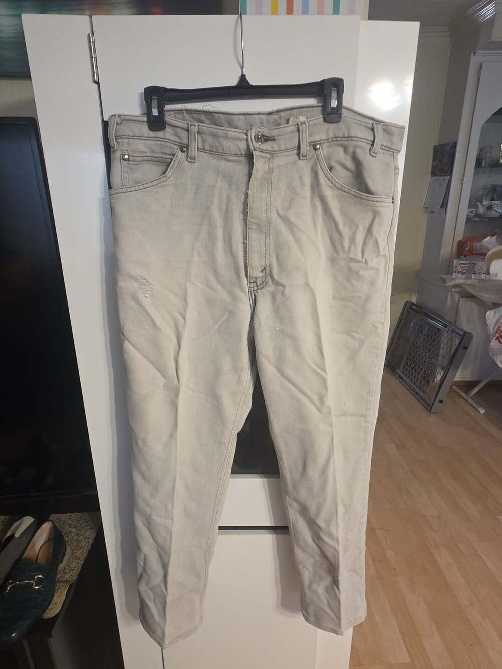 Levi's 540 Relaxed Fit Jeans 38x32 Beige Denim
